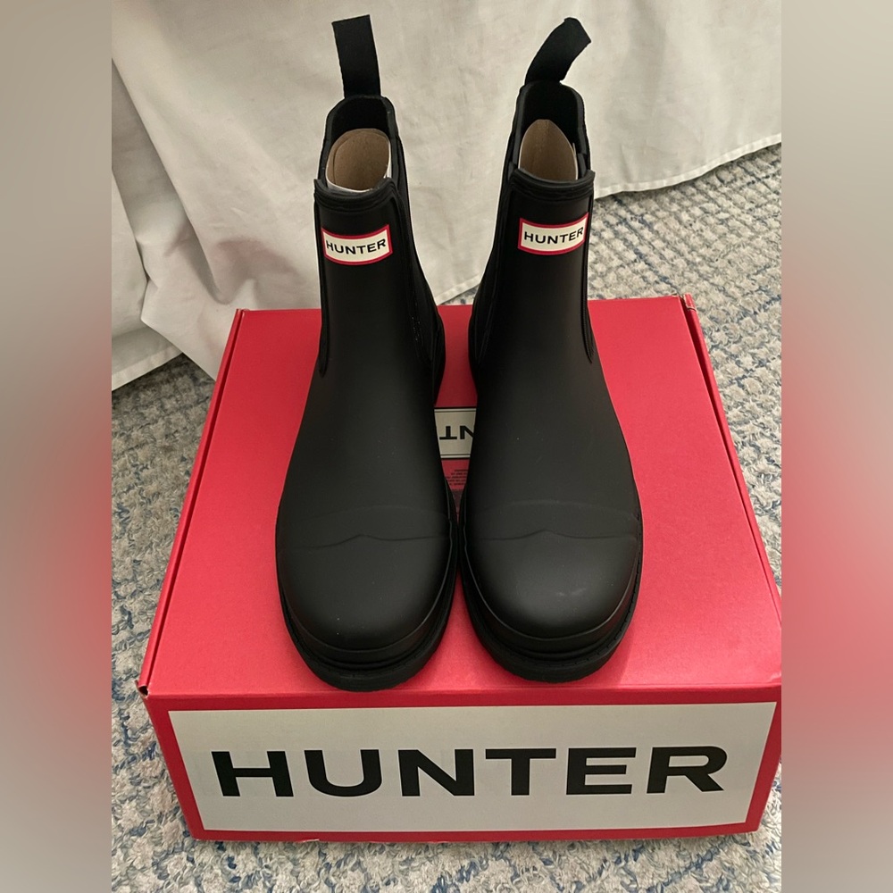 Brand New hunter Chelsea boots